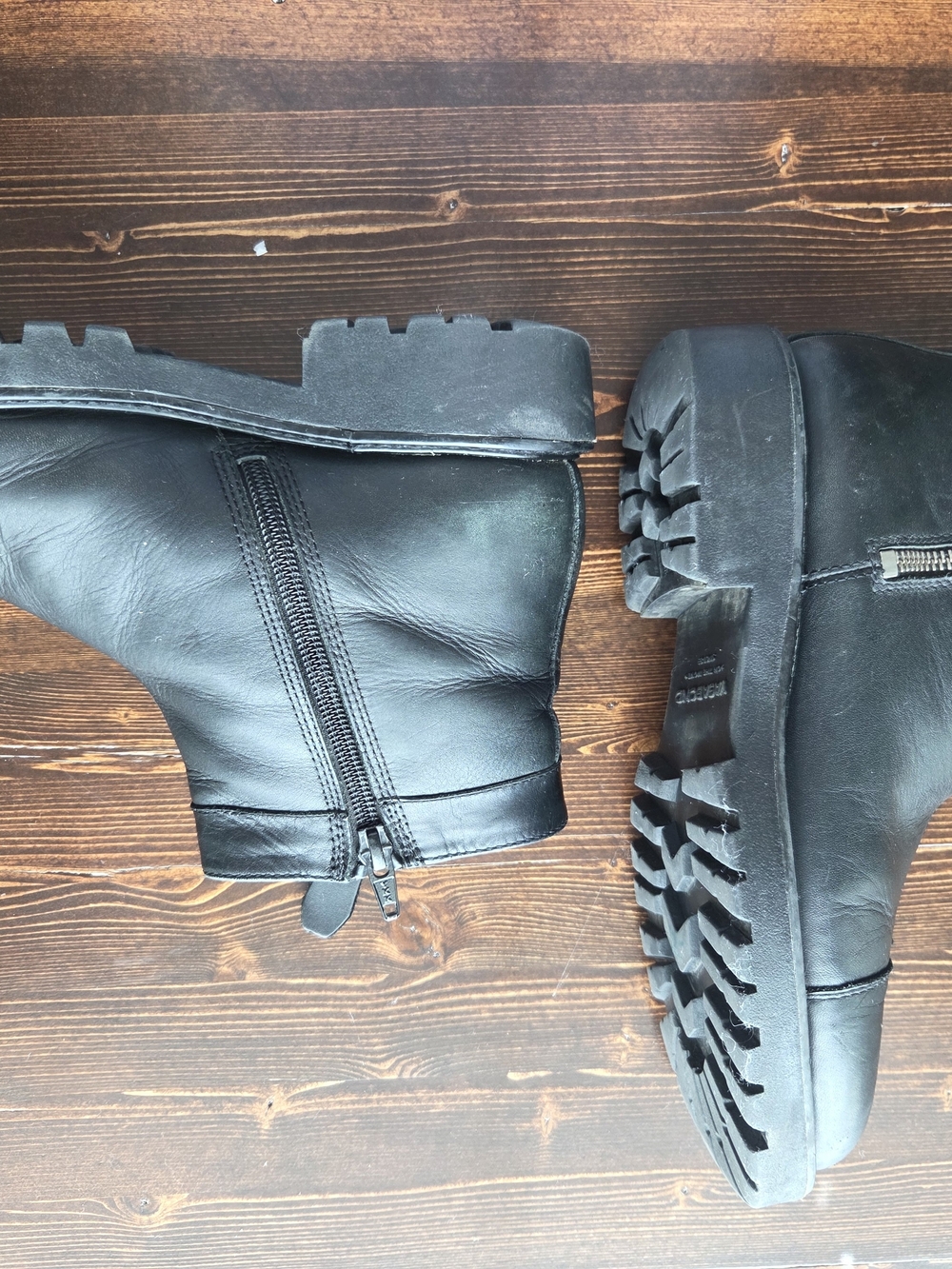 Vagabond Black Leather Cap-Toe Ankle Boots - Size 37 - Picture 6 of 9